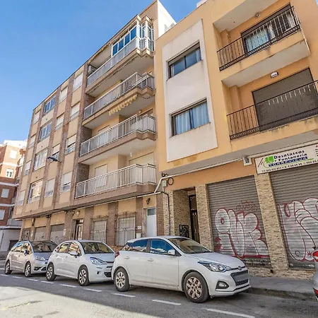 Apartment 2 Bedroom Lovely In *