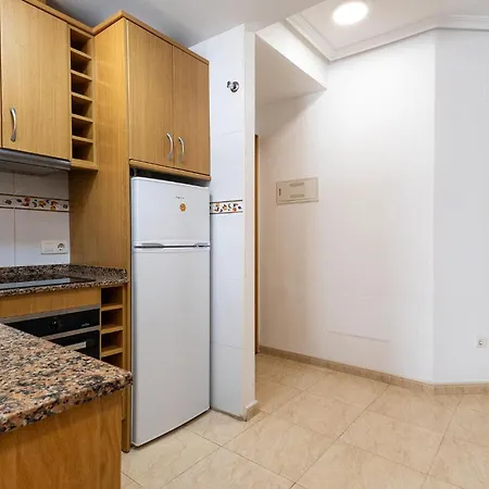 2 Bedroom Lovely In トレビエハ