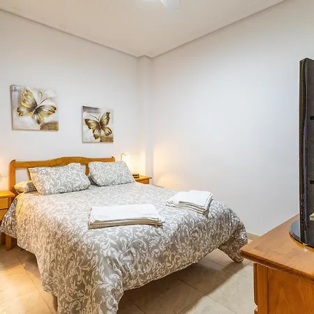 2 Bedroom Lovely In Apartment